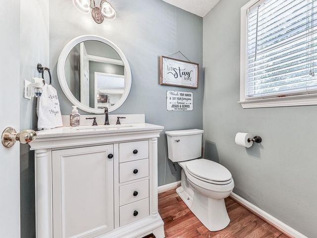 373 Yonah Circle, Woodstock, GA 30189