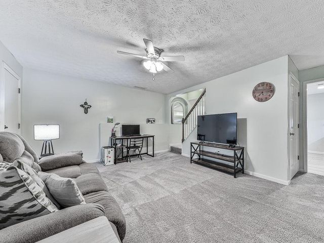 373 Yonah Circle, Woodstock, GA 30189