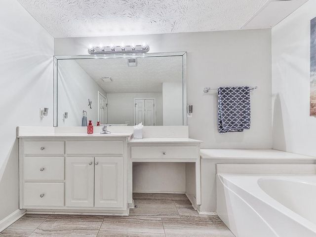 373 Yonah Circle, Woodstock, GA 30189