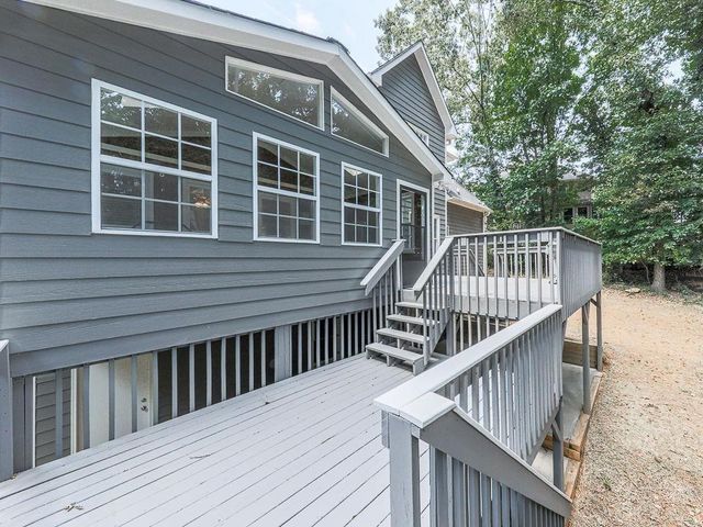 373 Yonah Circle, Woodstock, GA 30189