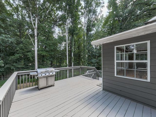 373 Yonah Circle, Woodstock, GA 30189