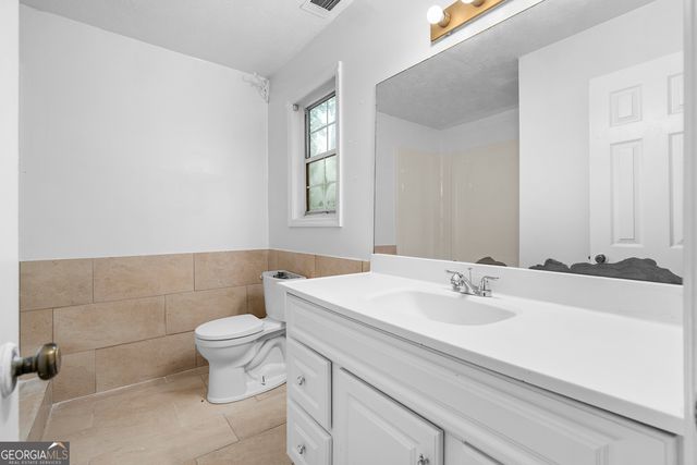5144 Hill Farm Drive NE, Woodstock, GA 30188