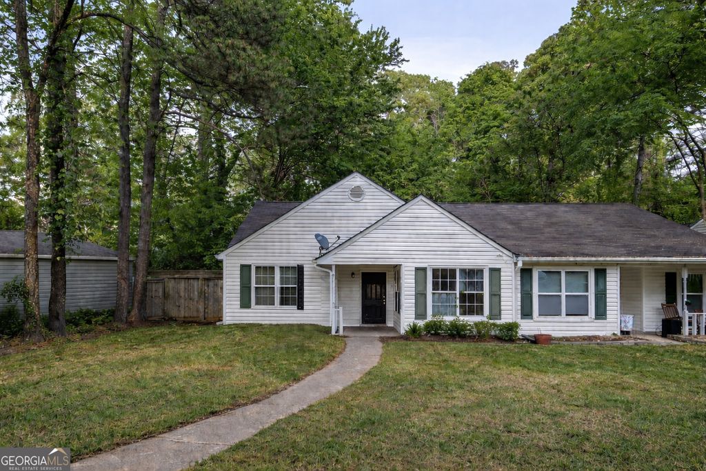 5144 Hill Farm Drive NE, Woodstock, GA 30188