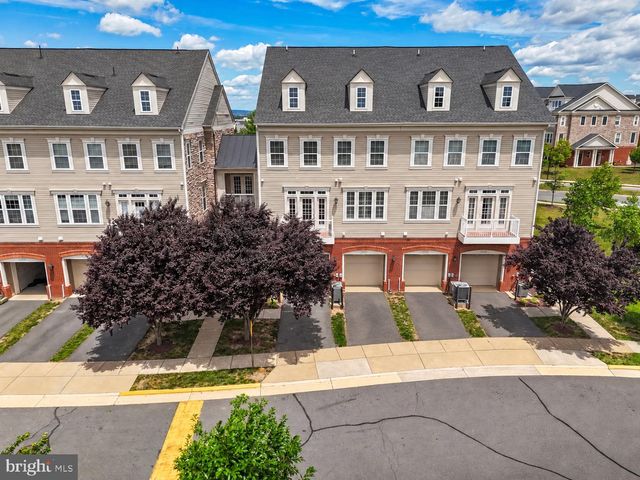 42572 WILDLY TER, Ashburn, VA 20148
