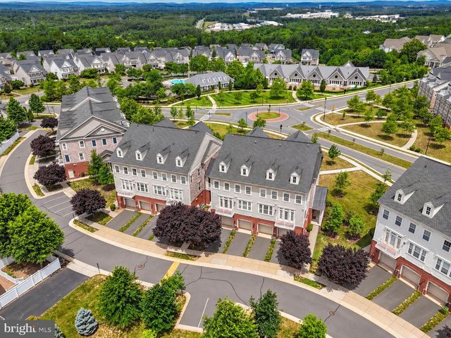 42572 WILDLY TER, Ashburn, VA 20148