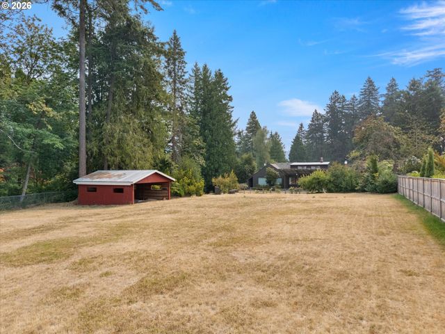 4325 Sw CHARMING Way, Portland, OR 97225