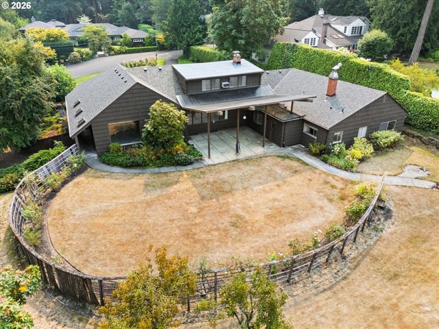 4325 Sw CHARMING Way, Portland, OR 97225