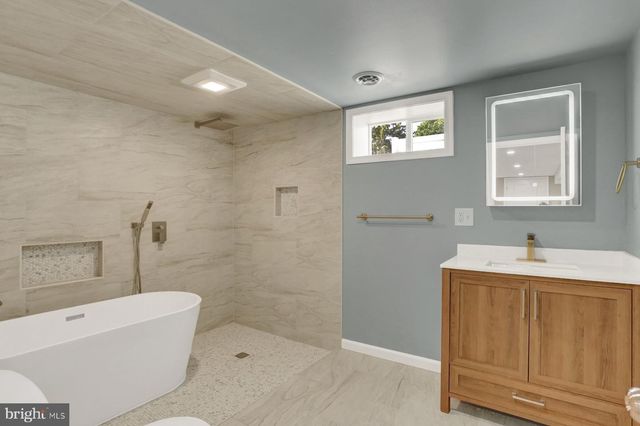 5436 UNION DEPOSIT RD, Harrisburg, PA 17111