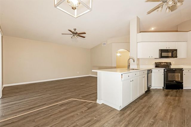 823 ROCKY MOUNTAIN COURT, Valrico, FL 33594