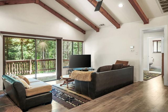 2916 Piazza Ct, Pollock Pines, CA 95726