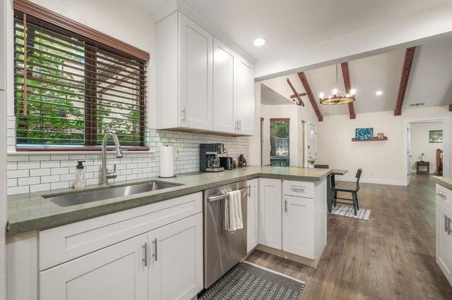 2916 Piazza Ct, Pollock Pines, CA 95726