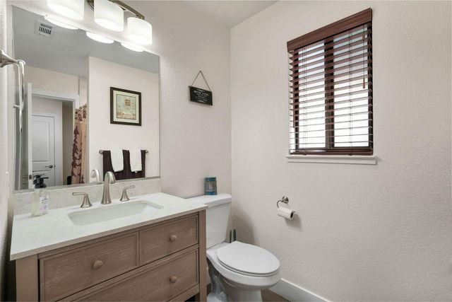 2916 Piazza Ct, Pollock Pines, CA 95726