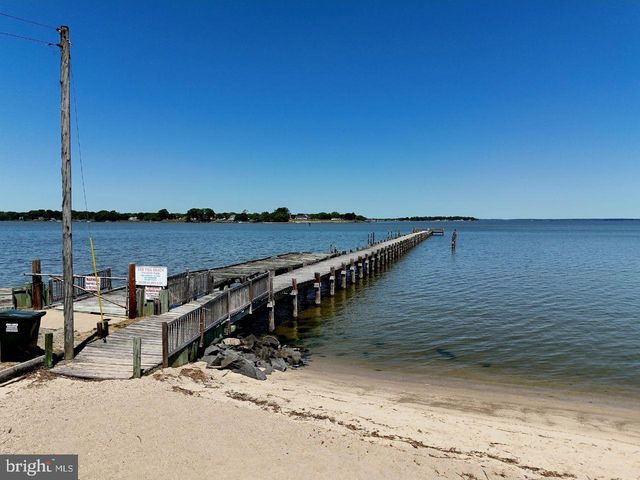 188 NICHOLSON DR, Colonial Beach, VA 22443