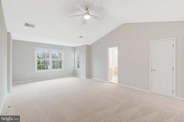 1707 STUART POINTE LN, Herndon, VA 20170