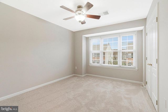 1707 STUART POINTE LN, Herndon, VA 20170