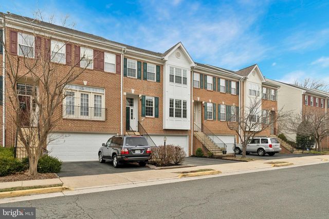 1707 STUART POINTE LN, Herndon, VA 20170