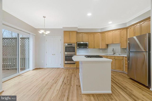 1707 STUART POINTE LN, Herndon, VA 20170