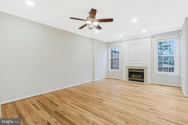 1707 STUART POINTE LN, Herndon, VA 20170