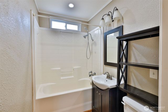 2621 Sumner Avenue, Hoquiam, WA 98550