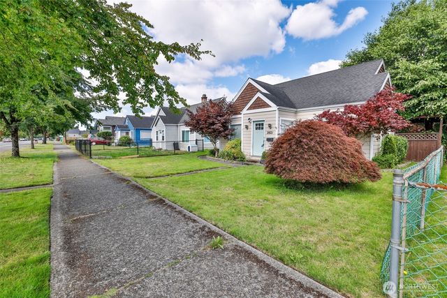 2621 Sumner Avenue, Hoquiam, WA 98550