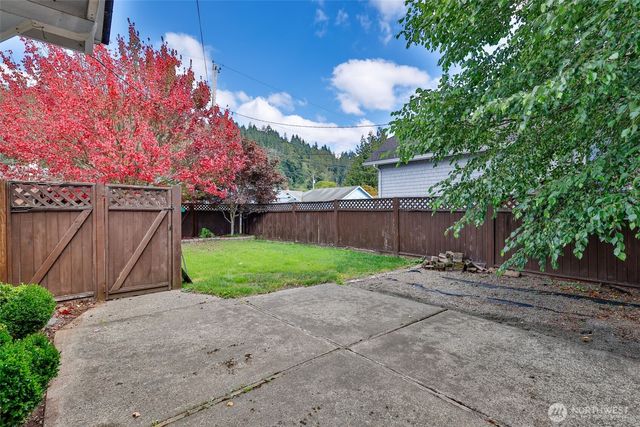 2621 Sumner Avenue, Hoquiam, WA 98550