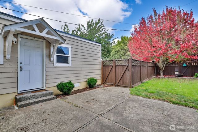 2621 Sumner Avenue, Hoquiam, WA 98550