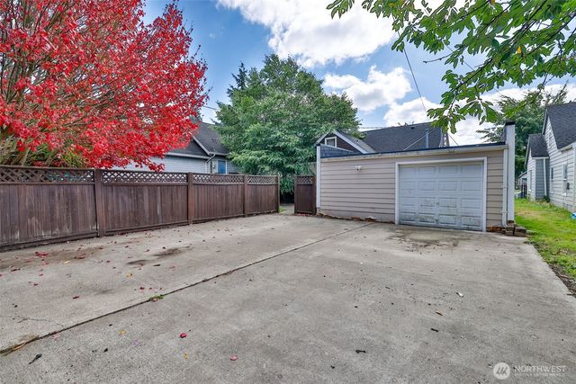 2621 Sumner Avenue, Hoquiam, WA 98550