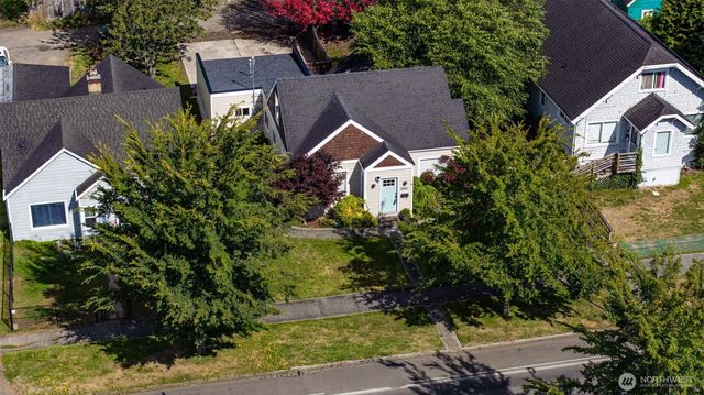 2621 Sumner Avenue, Hoquiam, WA 98550