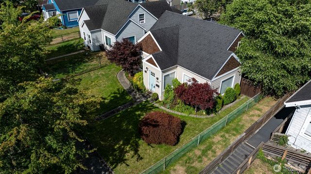 2621 Sumner Avenue, Hoquiam, WA 98550