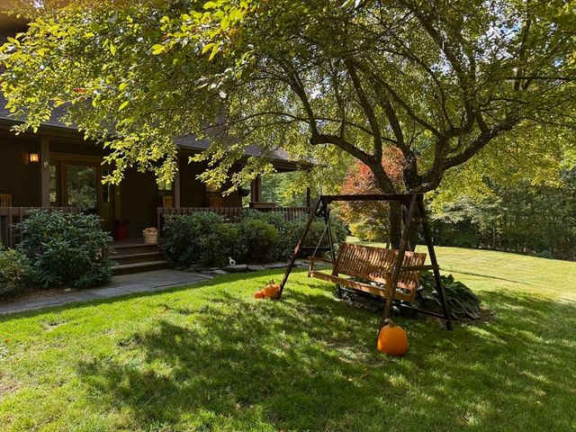 304 Dalton Division Rd, Pittsfield, MA 01201