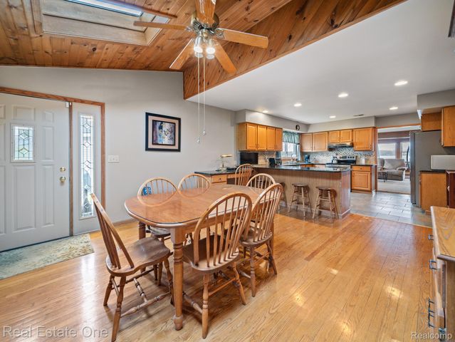 4825 Downing Drive, Hamburg Township, MI 48169