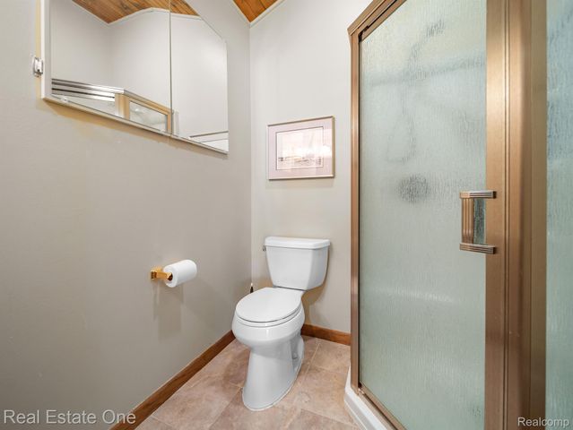 4825 Downing Drive, Hamburg Township, MI 48169