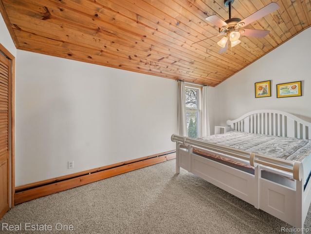 4825 Downing Drive, Hamburg Township, MI 48169