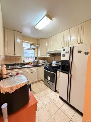 42-95 Main Street 3B, Flushing, NY 11355