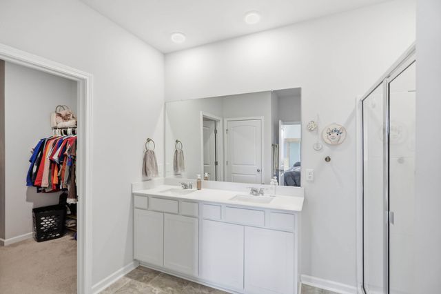 7283 Sunny Parks Dr, White House, TN 37188