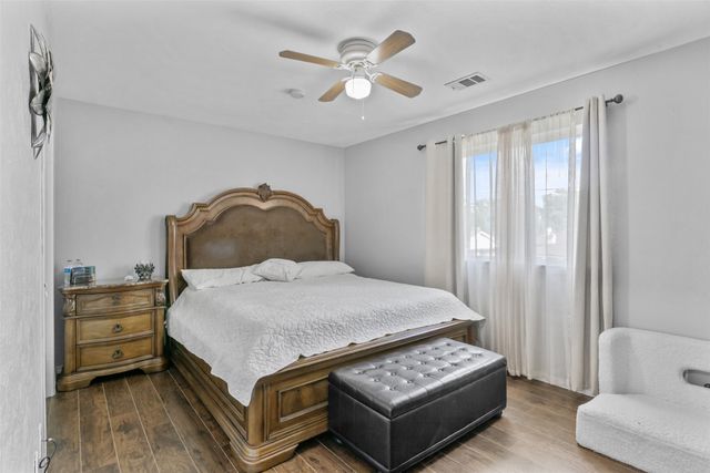 2304 Spanish Trail, Irving, TX 75060