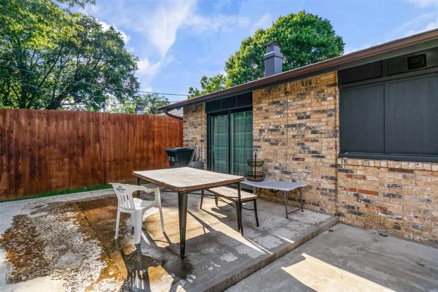2304 Spanish Trail, Irving, TX 75060