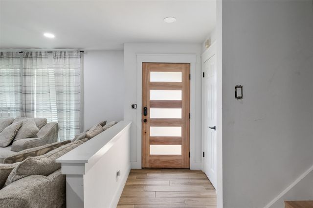 2304 Spanish Trail, Irving, TX 75060