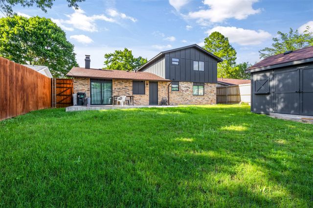 2304 Spanish Trail, Irving, TX 75060