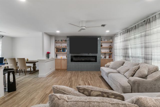 2304 Spanish Trail, Irving, TX 75060