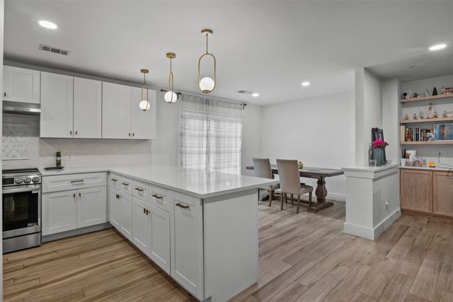 2304 Spanish Trail, Irving, TX 75060