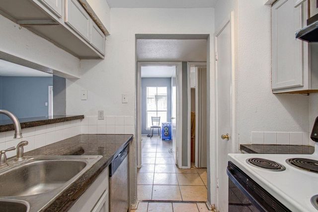 10603 Wilcrest Drive 15, Houston, TX 77099