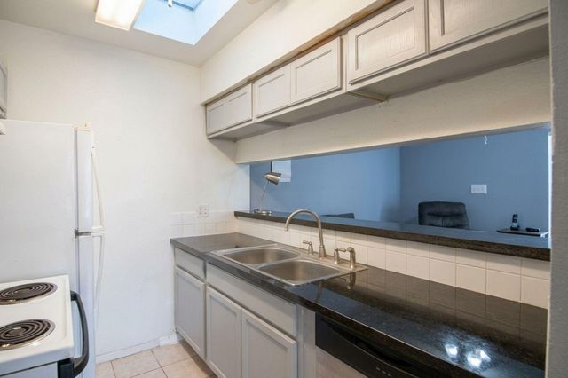 10603 Wilcrest Drive 15, Houston, TX 77099