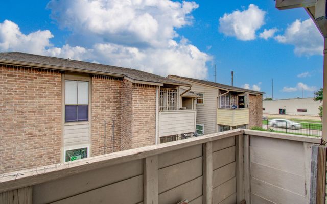 10603 Wilcrest Drive 15, Houston, TX 77099