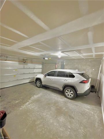 341 NE 13th TER, Cape Coral, FL 33909