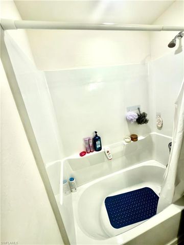 341 NE 13th TER, Cape Coral, FL 33909