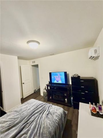 341 NE 13th TER, Cape Coral, FL 33909