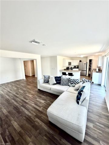 341 NE 13th TER, Cape Coral, FL 33909