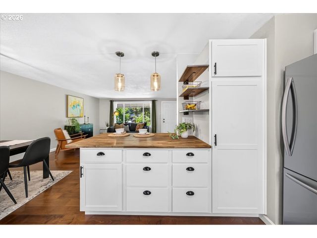 5071 TUALATA Ln, Lake Oswego, OR 97035