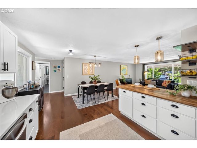 5071 TUALATA Ln, Lake Oswego, OR 97035